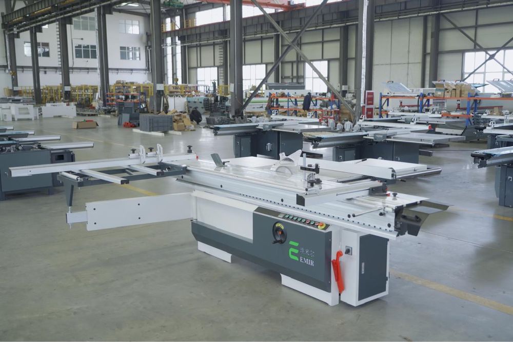 Форматно-раскроечный станок