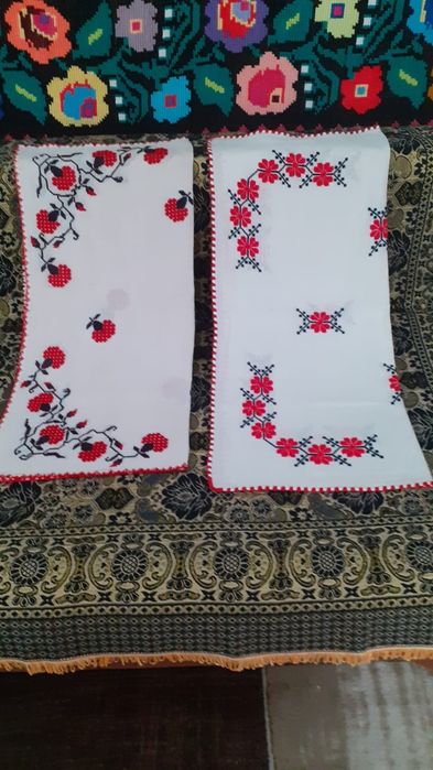 Carpete și fete de masa tradiționale
