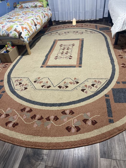 Covor oval traditional