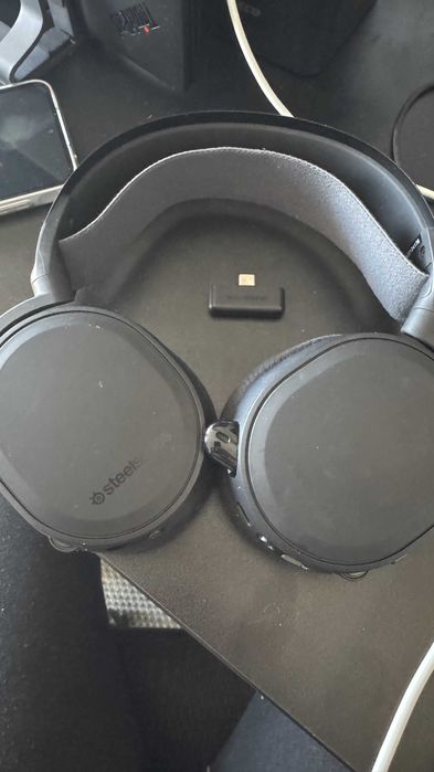 Arctics + 7 SteelSeries Casti