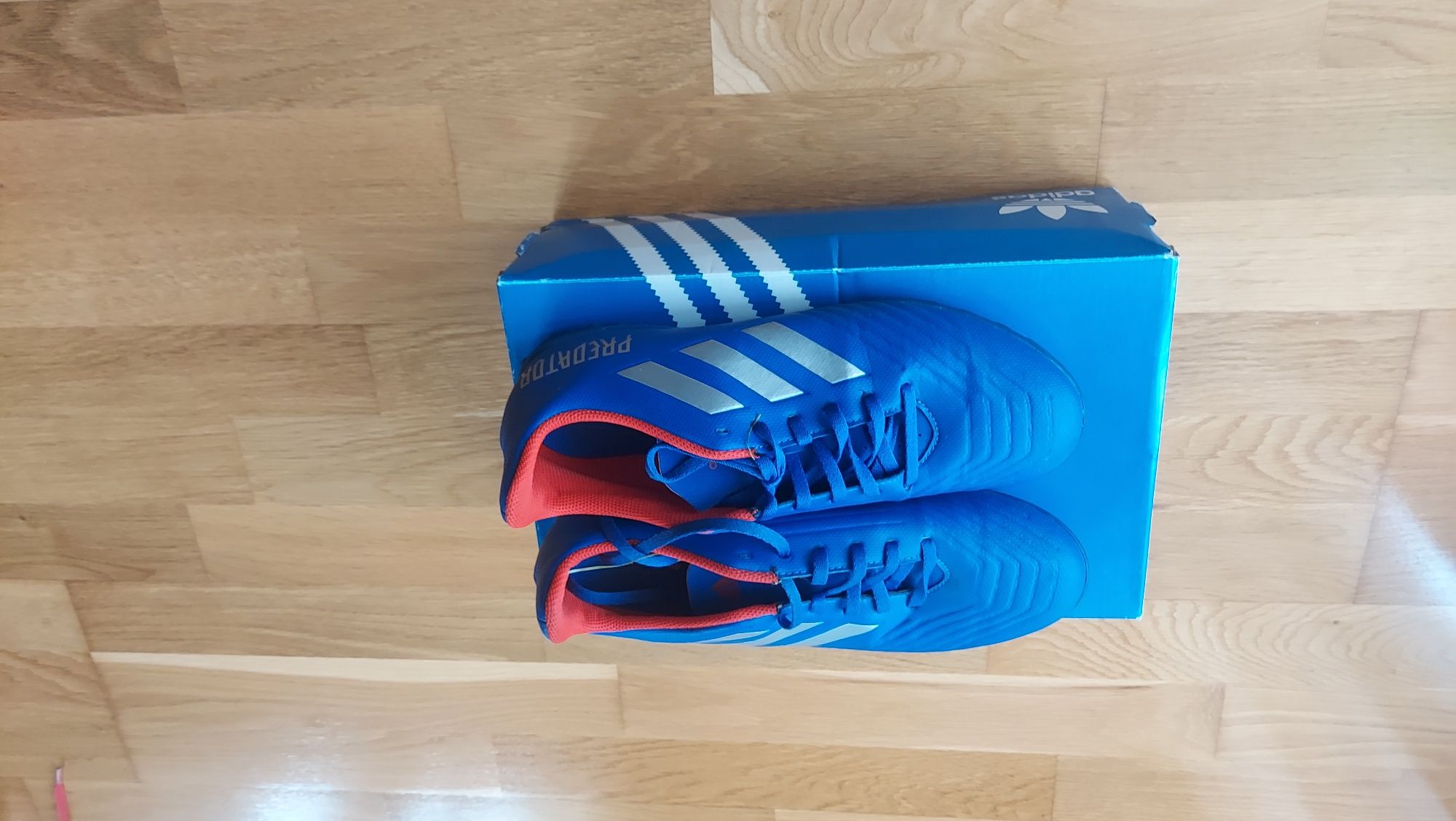 Футболни обувки Adidas