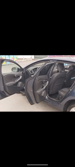 Volvo V40 2.0 D4 | Manuală | Proveniență Olanda