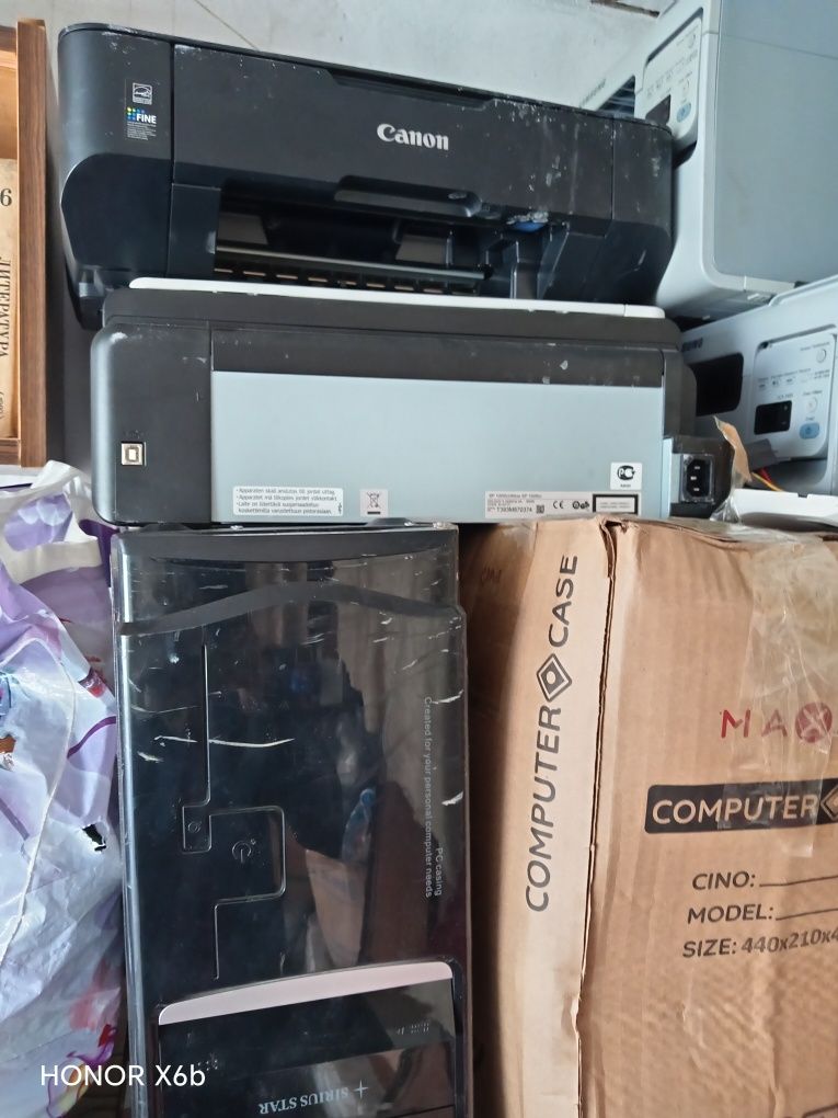 Продам б/у принтеры и маниторы, рабочие, есть на  запчасти