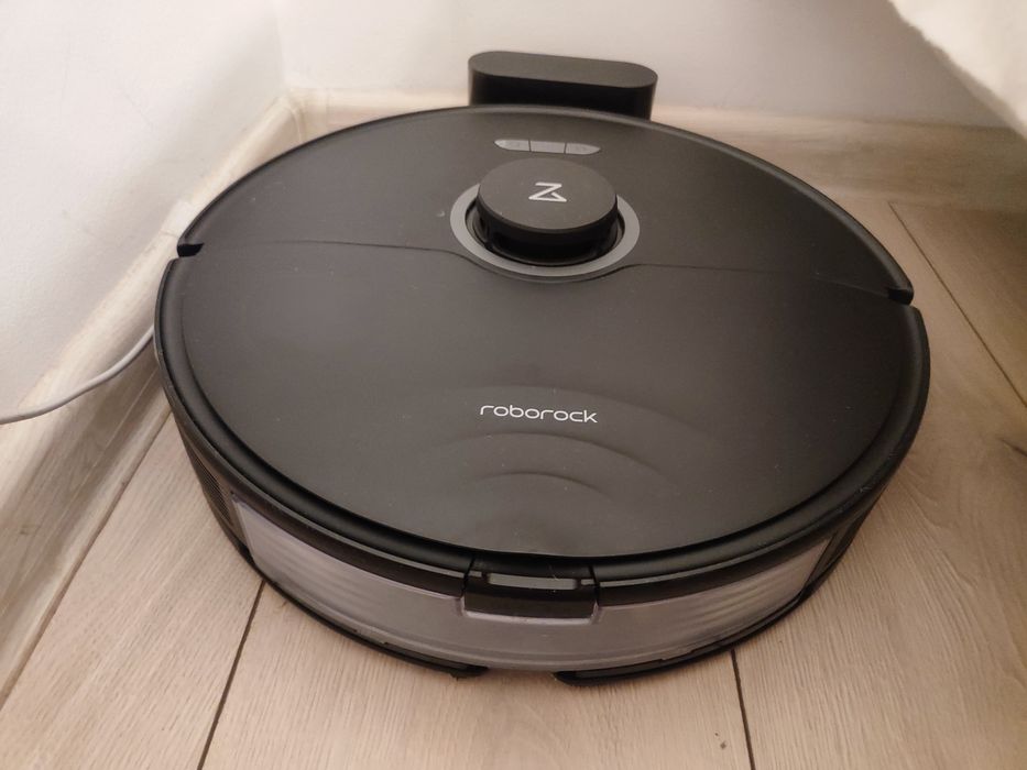 Roborock  S8   .