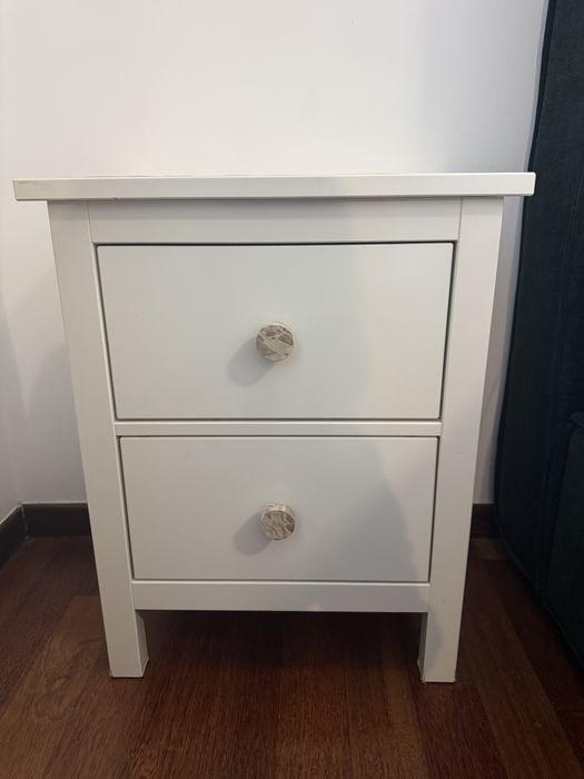 2 comode crem IKEA de vânzare