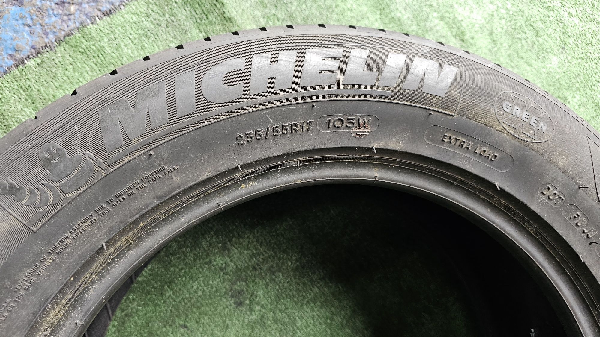 235 55 17 vara michelin