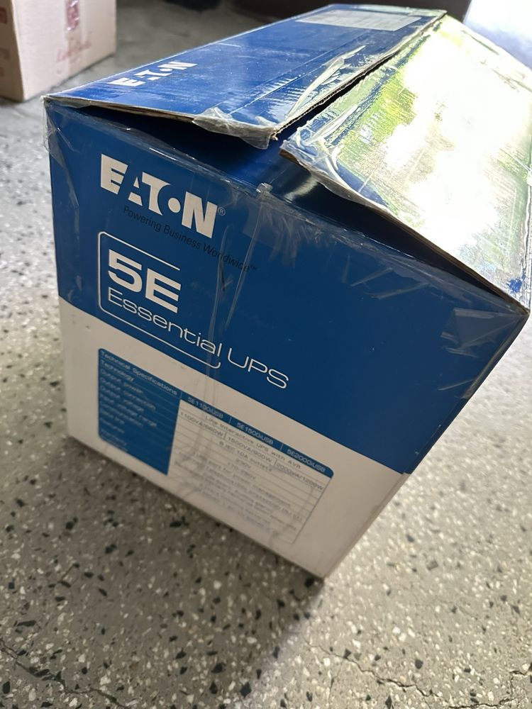 Ups Eaton 2000 VA с кашона му