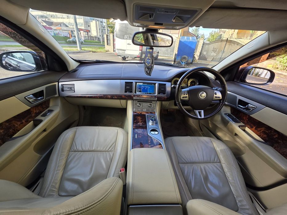 Jaguar  XF 2010 3.0 DIESEL EURO 5 306DT  Motor Range  Adus de 2 zile