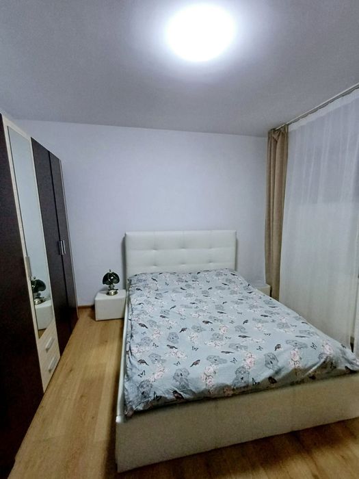 Propietar Vând apartament 3 camere la 200m de metrou Dimitrie Leonida
