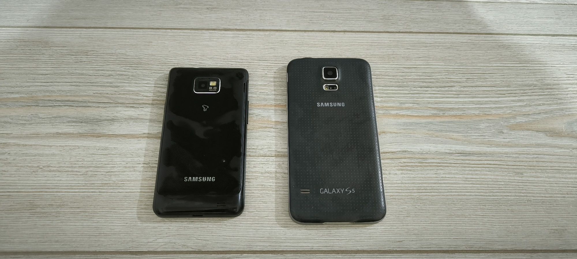 Срочно продам телефон S2 и S5
