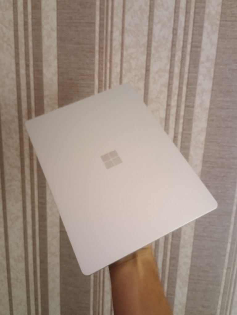 Microsoft laptop I5 10Gen yangidek