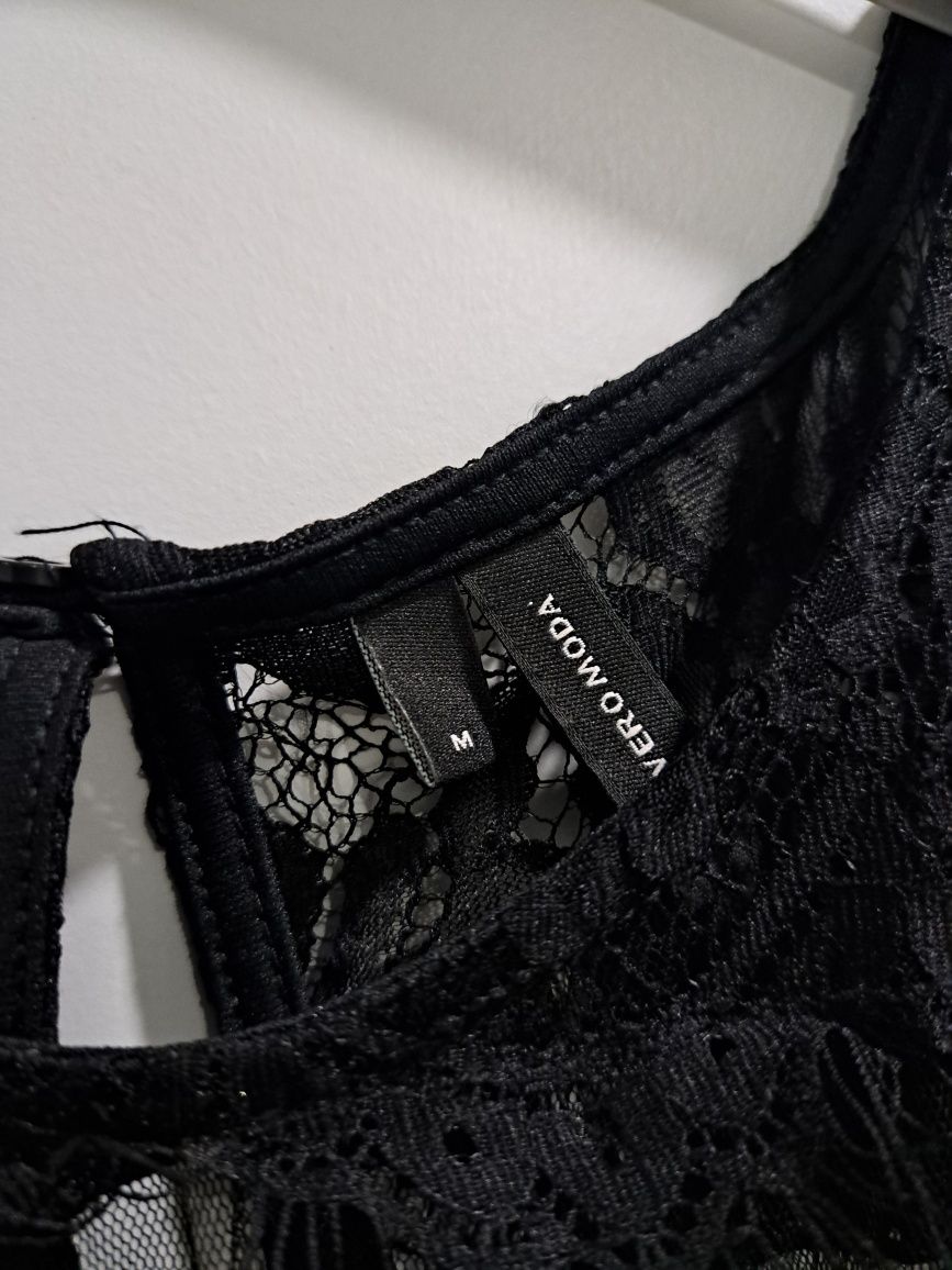 Vero moda рокля тюл и дантела р-р С/М