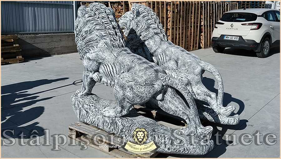 Set statuete lei gigant, din beton, model S66.