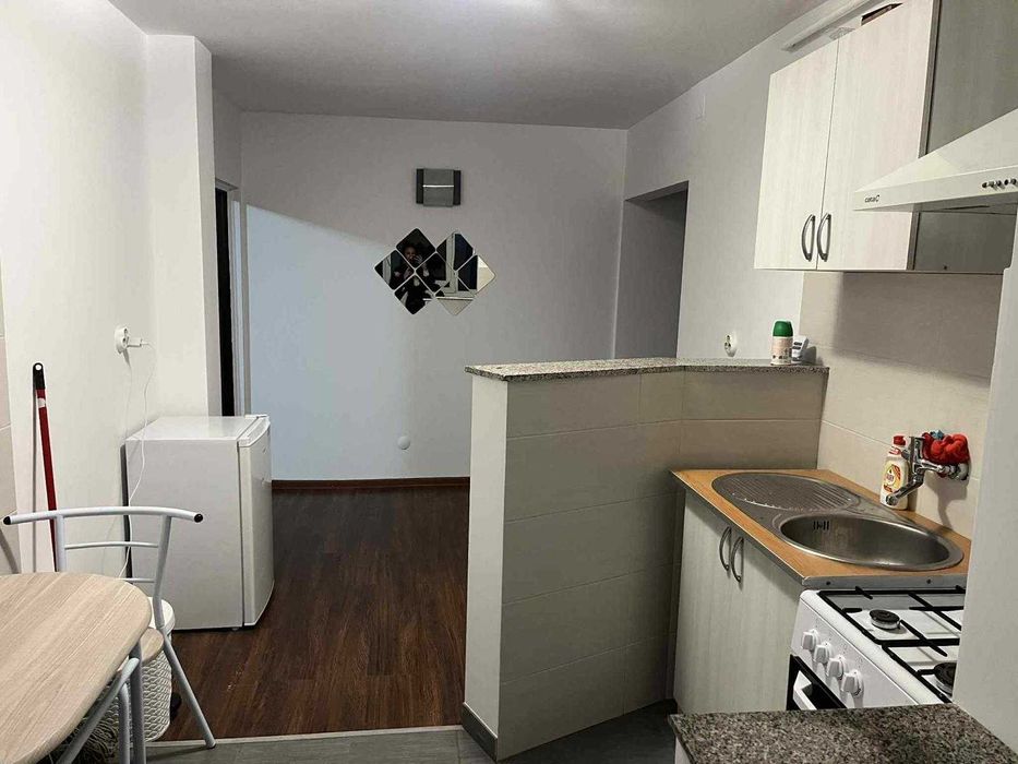 Inchiriez apartament in regim hotelier 200 lei