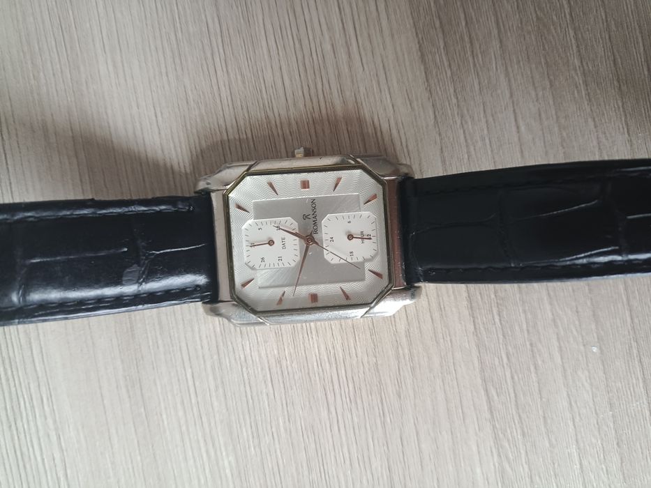 Продаю часы романсон