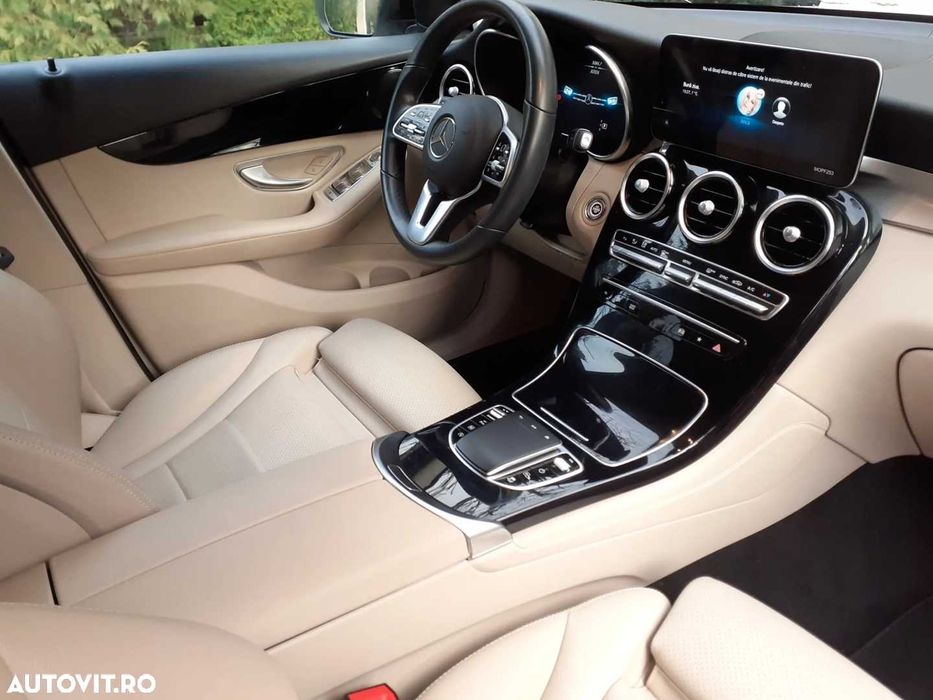 Mercedes Benz GLC 200 Benzina Mild-Hybrid, 9 viteze