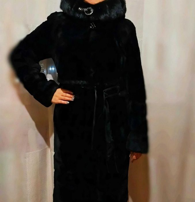 Продам б/у мутоновую шубу, чёрный цвет