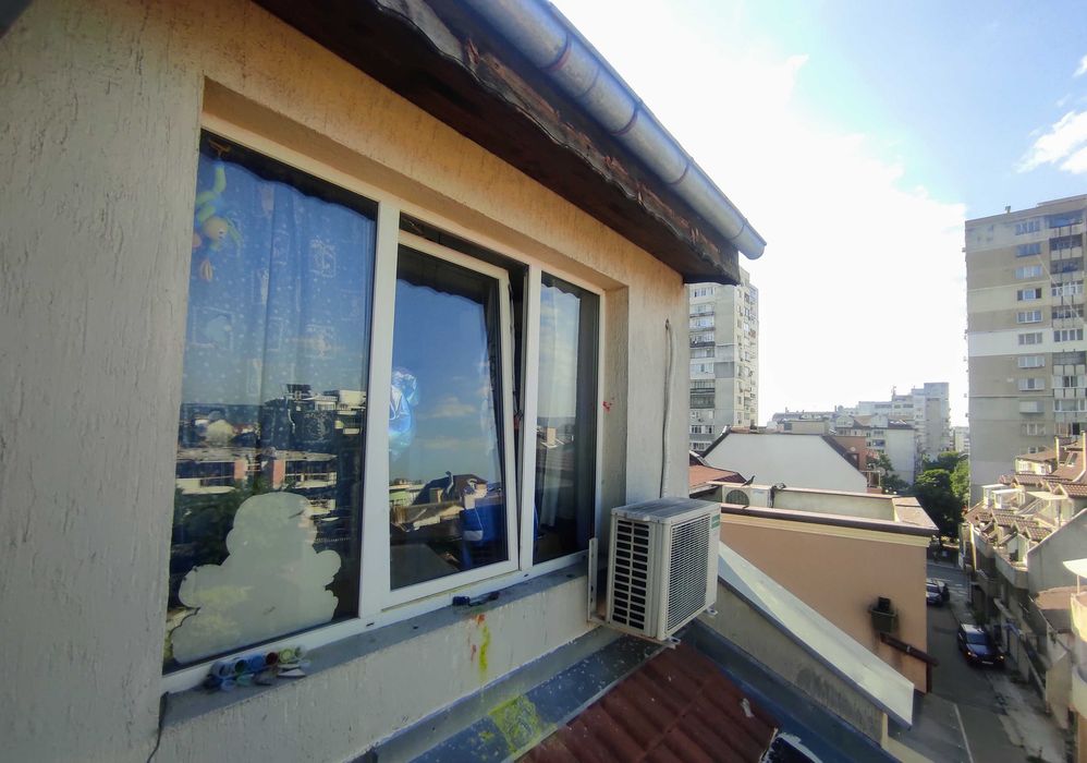 Tристаен апартамент под наем Централна поща Бенковска