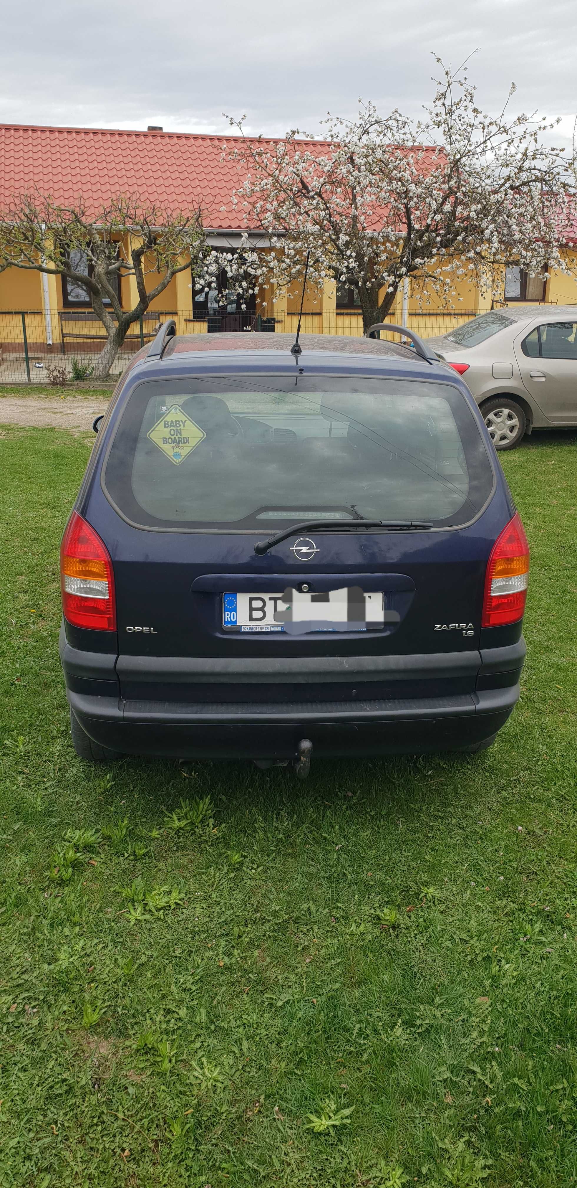 Vând opel zafira motor 16 benzină!