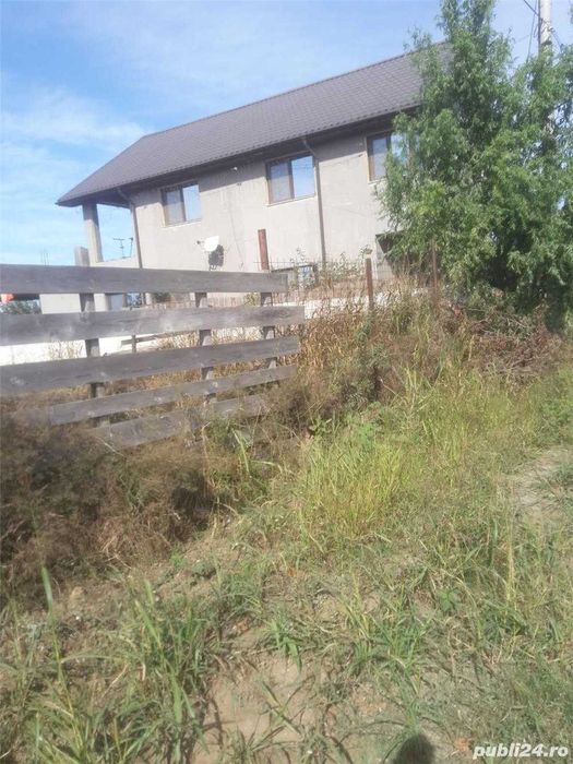 Vanzare teren  intravilan casa