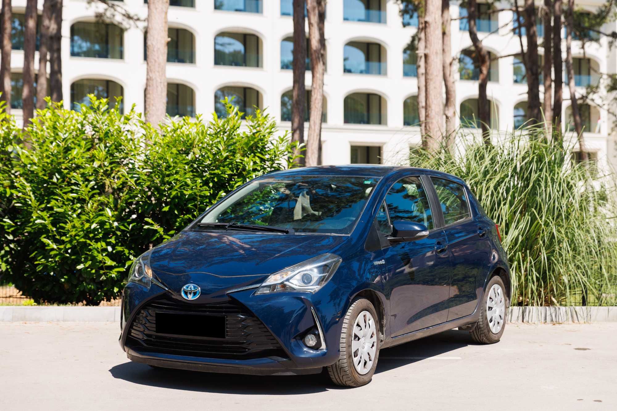 Toyota Yaris Hybrid | Rent A Car