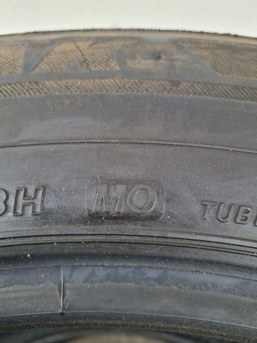 Зимни гуми 2 броя BRIDGESTONE Blizzak LM80 235 60 R18 дот 1619