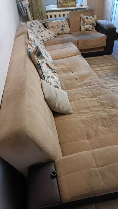 Срочно отдам бесплатно мягкий уголок и кровать в связи с ремонтом