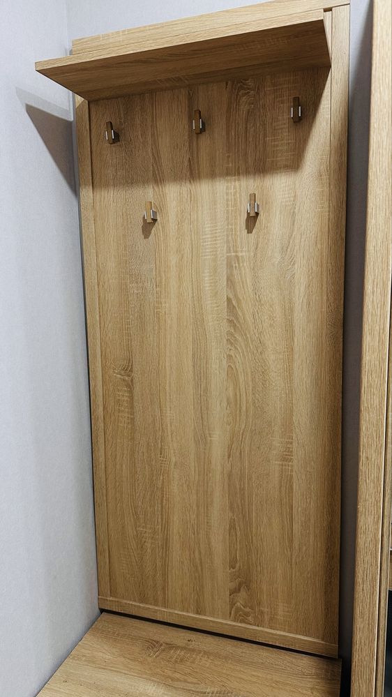 Продам прихржую б/у