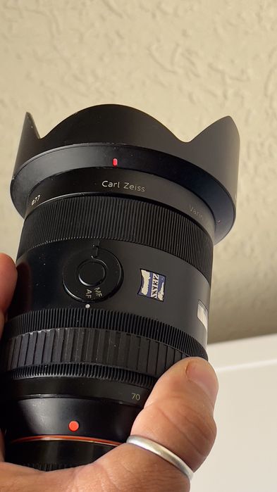 Sony Carl Zeiss Vario-Sonnar T* 24-70mm f/2.8 - Sony A