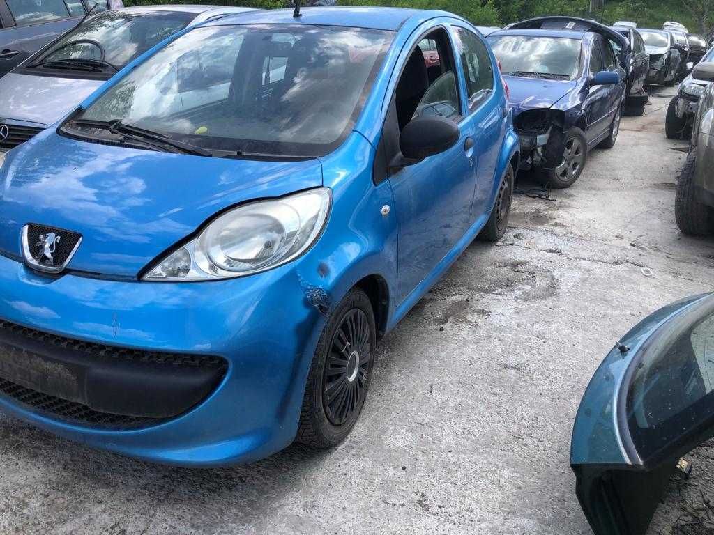 Dezmembram Peugeot 107 1.0 benzina