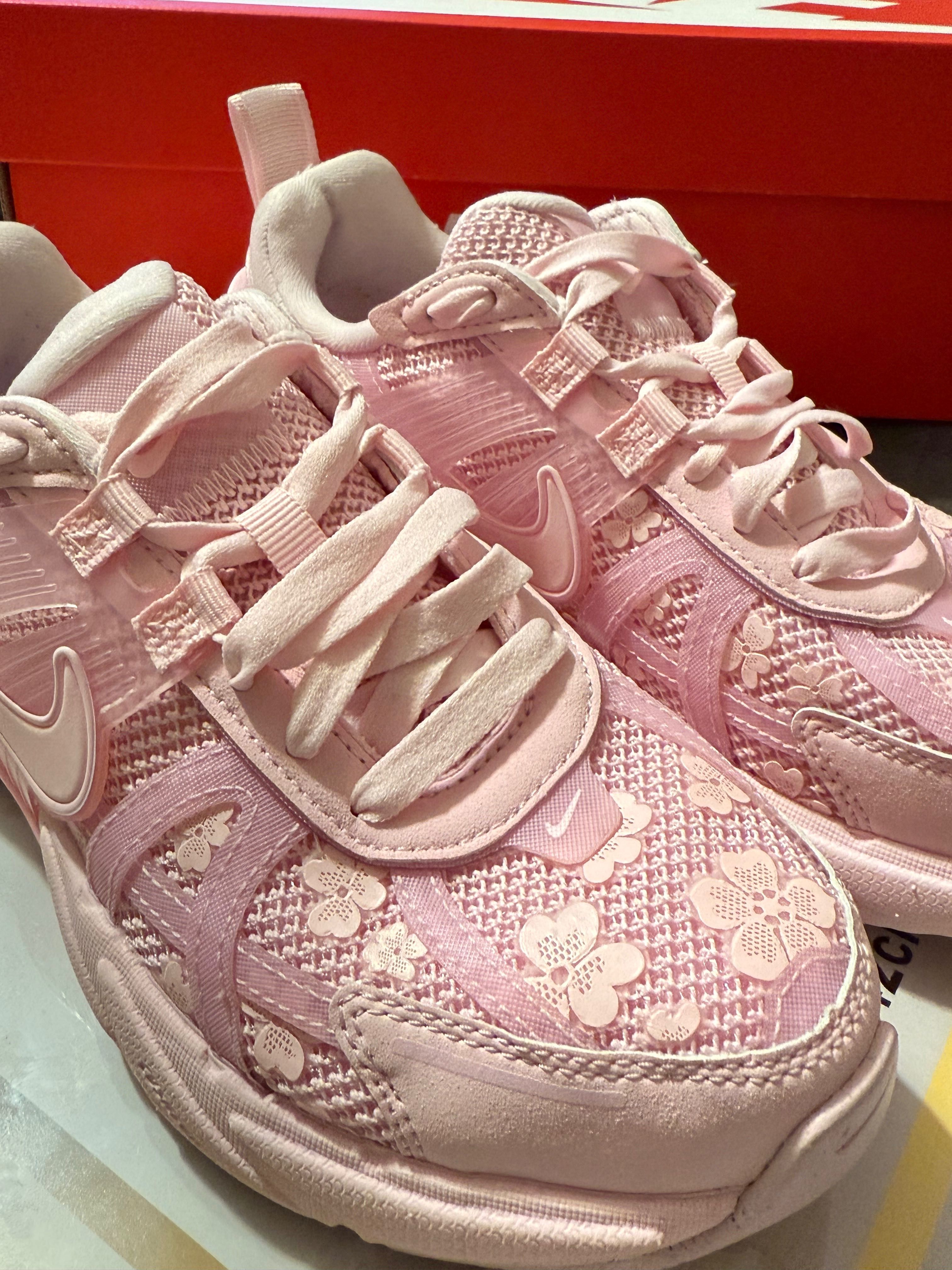 Маратонки Nike V2k