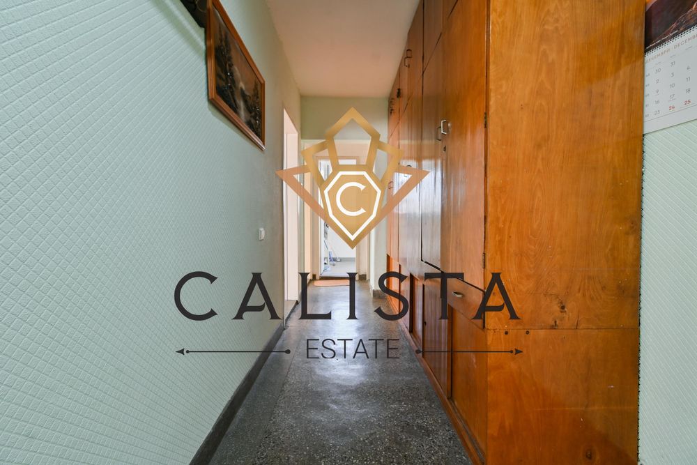 Продава се Тристаен апартамент в София, Левски - 110 кв.м за 2000 €/кв.м - Снимка #11