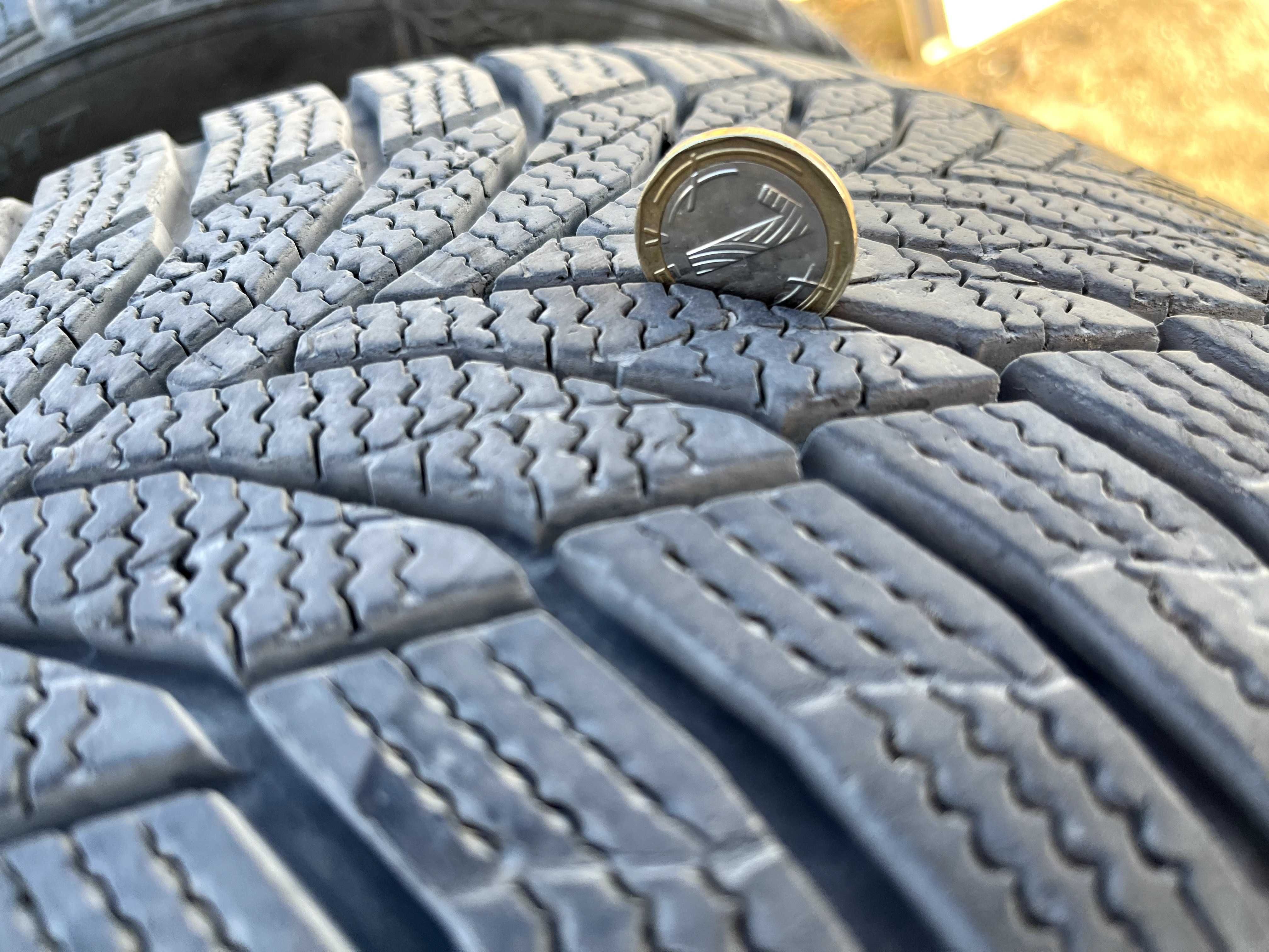 Зимни гуми Nexen Winguard Sport 2 215/45 17 DOT 2222  4 броя