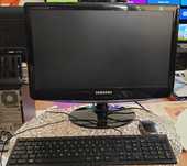 PC Lenovo IdeaCentre Q190 + Monitor Samsung 19” + Tastatură și Mouse