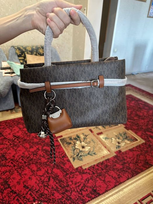 Продаются брендовые  вещи