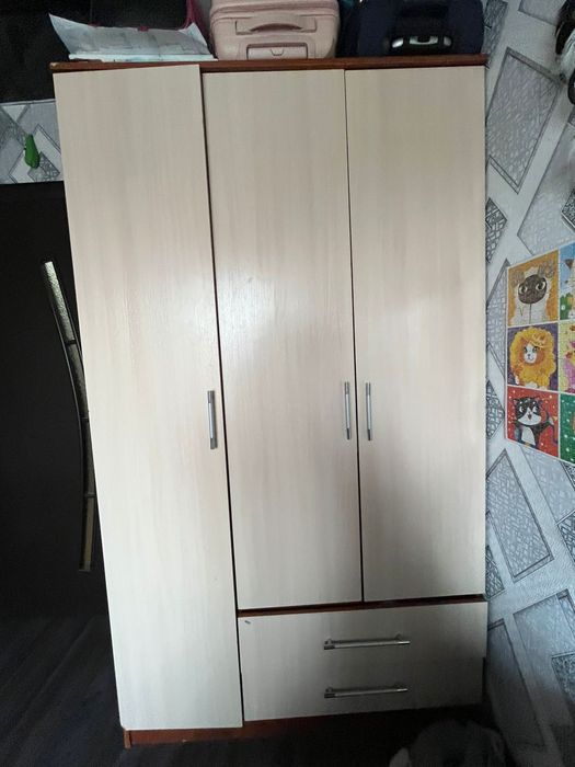 Продам шкаф в хорошем состоянии