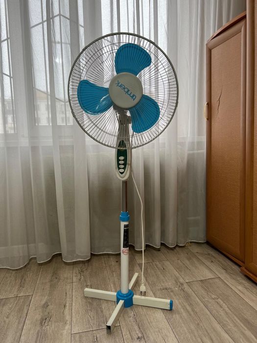 Вентилятор поворотный напольный