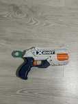 Pistol X Shot cu rezerva gloante