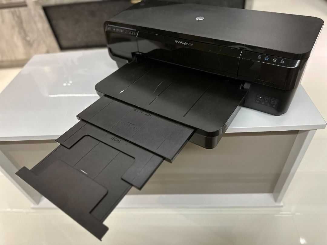 Широкоформатный принтер HP OfficeJet 7110