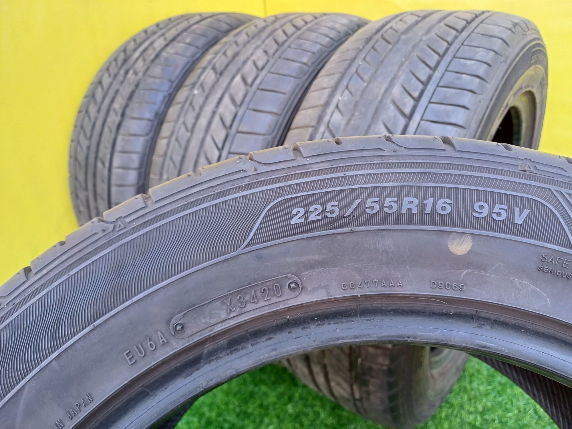 Шины 225/55 R16 Goodyear комплект.