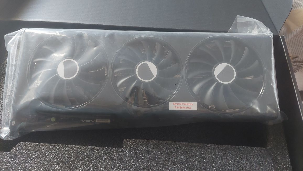 XFX Qick 319 RX 7800XT в перфектно състоянието