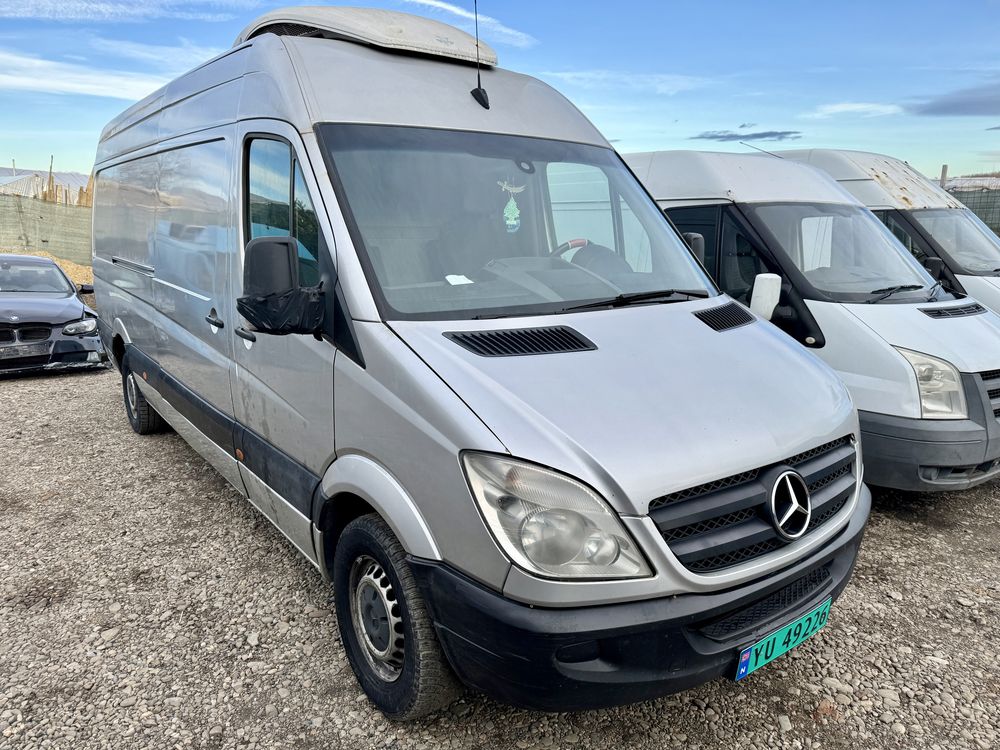 Dezmembrez Mercedes Sprinter 319 CDI motor 3.0 an 2012 euro 5