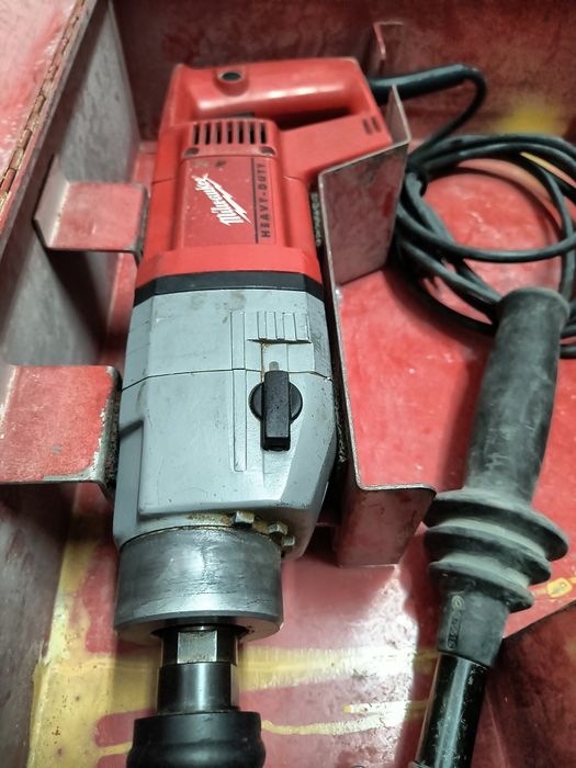 Диамантено пробивна бормашина Milwaukee Heavy Duty