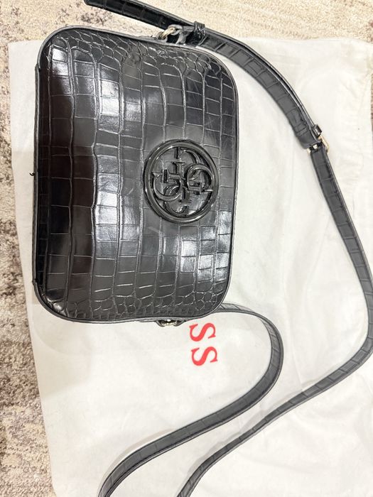 Чанта Guess черен цвят