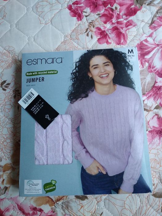 Нов дамски пуловер.Светло лилав цвят.