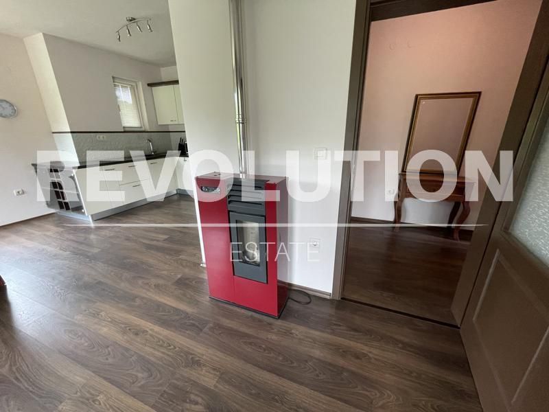 Дава се под наем Къща в Варна, м-т Св. Никола - 120 кв.м за 1800 € - Снимка #1