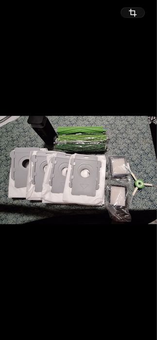 Станция за Irobot I7 + подарък робота и консумативи