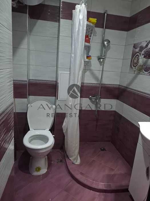 Продава се Тристаен апартамент в Пловдив, Кючук Париж - 89 кв.м за 1914 €/кв.м - Снимка #4