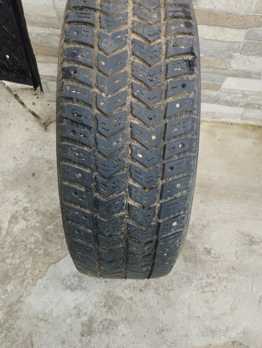 Продавам зимни гуми