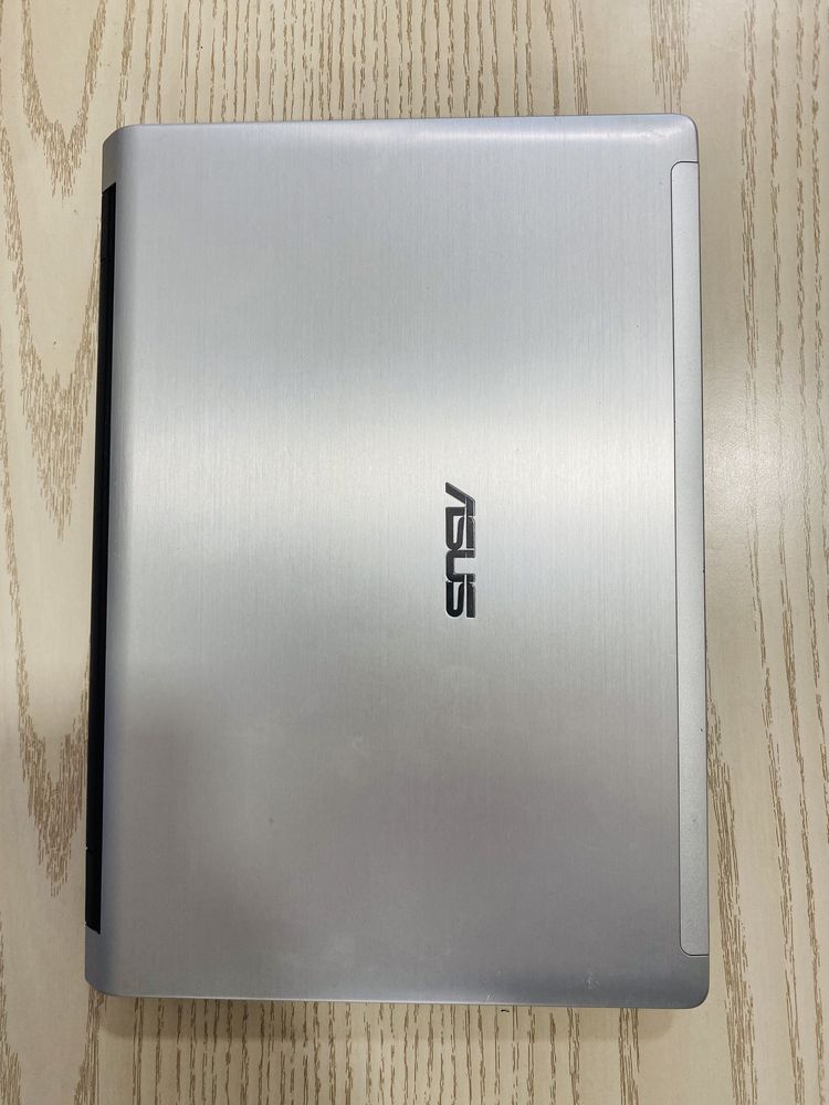 Продаётся ноутбук Asus UL20A
